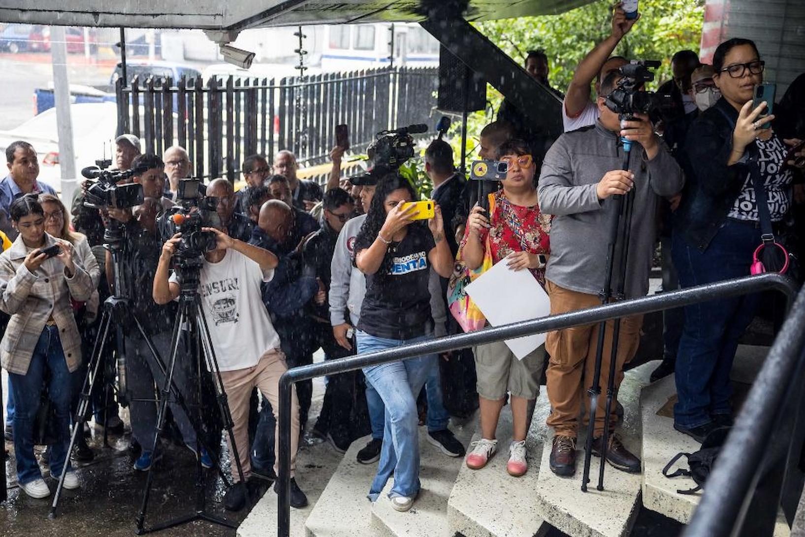 Obstaculizan amnistía de periodistas con tácticas burocráticas