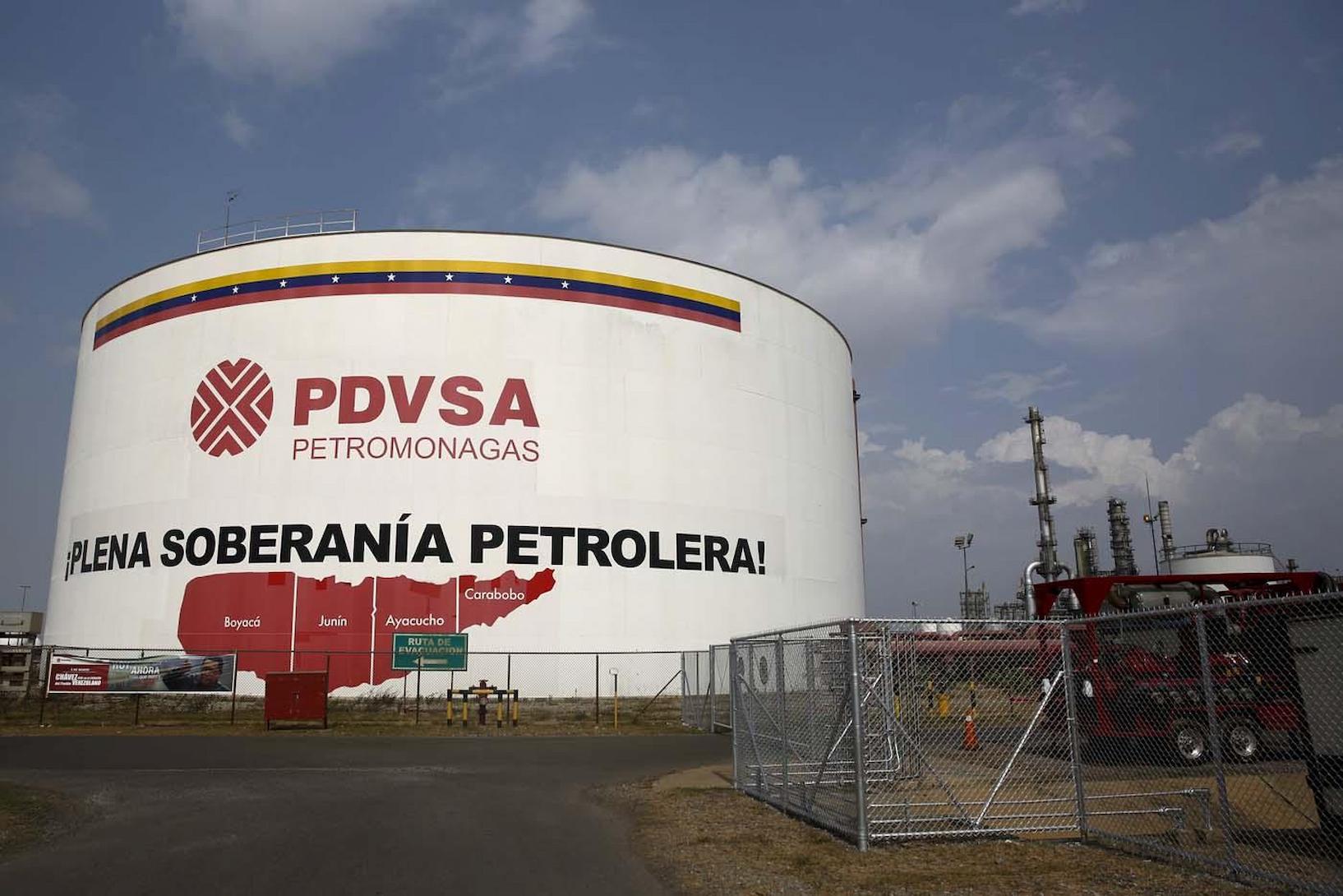 EE UU usa sanciones y control petrolero para condicionar la transición en Venezuela