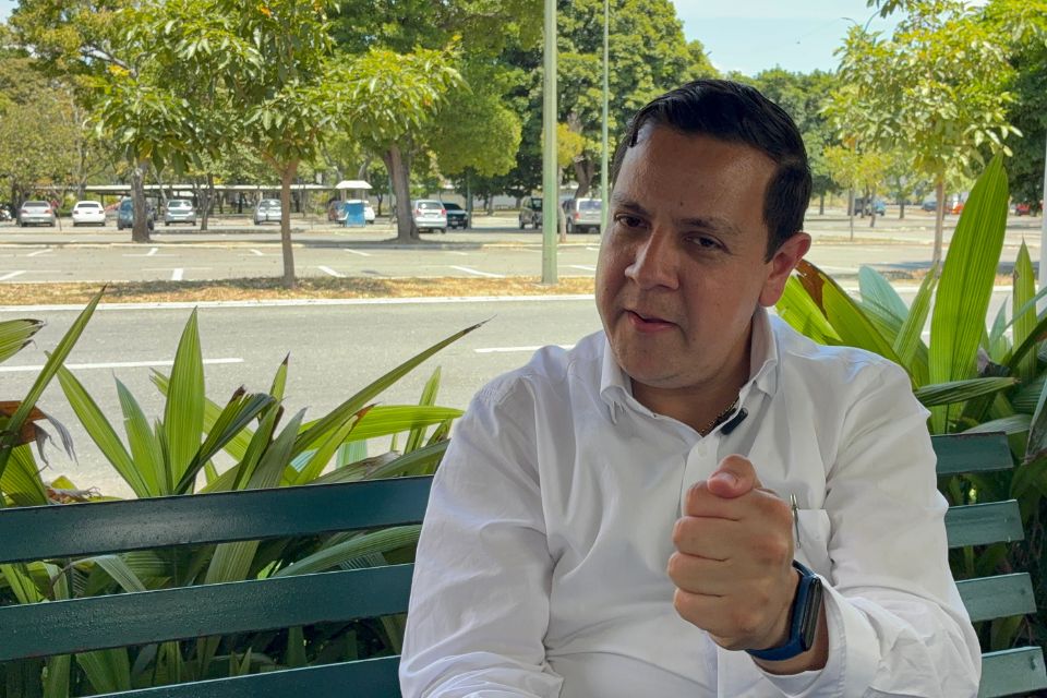 Javier Tarazona: “Tenemos que derogar todas las leyes que achican la ciudadanía”