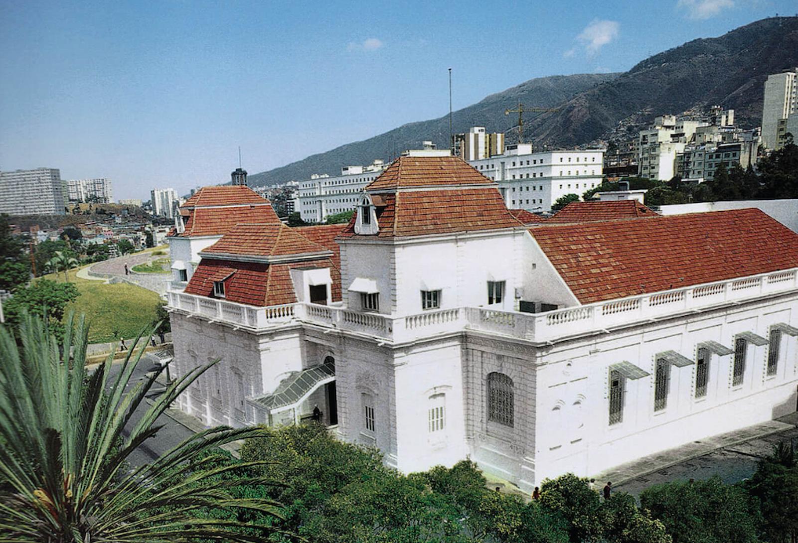 La Presidencia de Venezuela está vacante y el interinato de los Rodriguez opera fuera de la Constitución